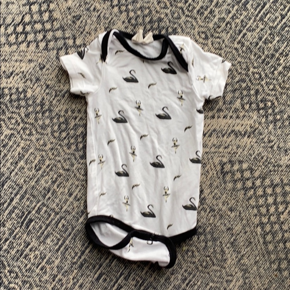 Lute Baby bodysuit in Swan Lake